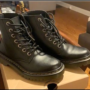 Size 6 Dr Marten Luana